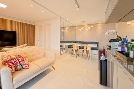 Apartamento à venda com 70m², 2 quartos e 1 vaga Apartamento à venda com 70m², 2 quartos e 1 vagaSala