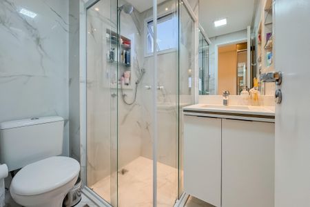 Apartamento à venda com 70m², 2 quartos e 1 vaga Apartamento à venda com 70m², 2 quartos e 1 vagaBanheiro da Suíte