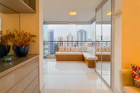 Apartamento à venda com 70m², 2 quartos e 1 vaga Apartamento à venda com 70m², 2 quartos e 1 vagaVaranda da Sala