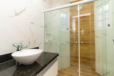 Casa à venda com 154m², 3 quartos e 2 vagas Casa à venda com 154m², 3 quartos e 2 vagasBanheiro da Suíte 2