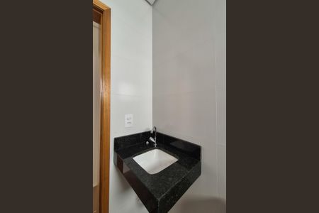 Apartamento à venda com 127m², 2 quartos e 2 vagas Apartamento à venda com 127m², 2 quartos e 2 vagasBanheiro da suíte