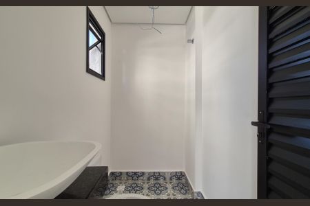 Apartamento à venda com 127m², 2 quartos e 2 vagas Apartamento à venda com 127m², 2 quartos e 2 vagasBanheiro de Serviço