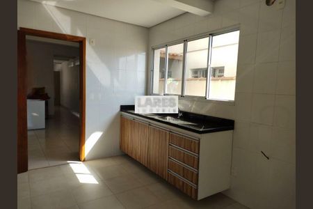 Casa à venda com 250m², 3 quartos e 2 vagas