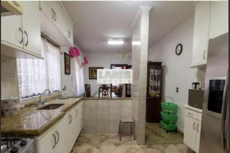 Casa à venda com 165m², 3 quartos e 4 vagas