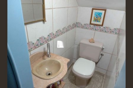 Casa à venda com 105m², 3 quartos e 1 vaga