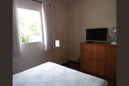 Casa à venda com 76m², 2 quartos e 1 vaga