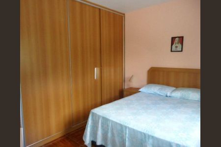Casa à venda com 76m², 2 quartos e 1 vaga