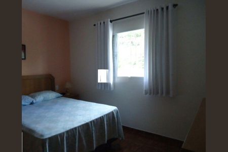 Casa à venda com 76m², 2 quartos e 1 vaga