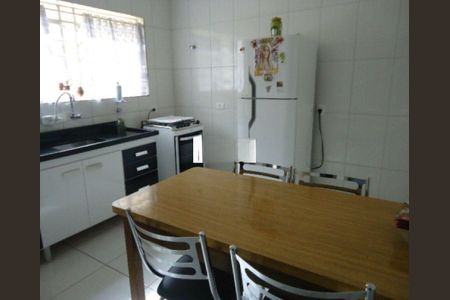 Casa à venda com 76m², 2 quartos e 1 vaga
