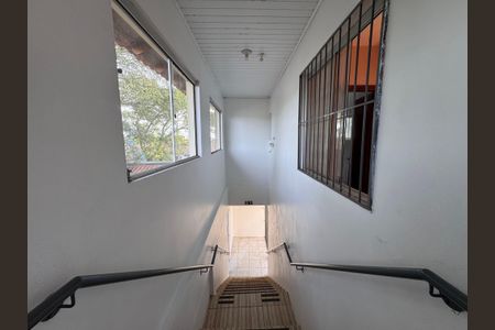 Apartamento para alugar com 60m², 2 quartos e 1 vaga Apartamento para alugar com 60m², 2 quartos e 1 vagaEscada