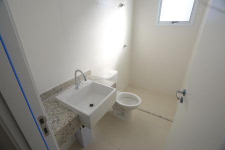 Apartamento à venda com 60m², 2 quartos e 2 vagasBanheiro da Suíte