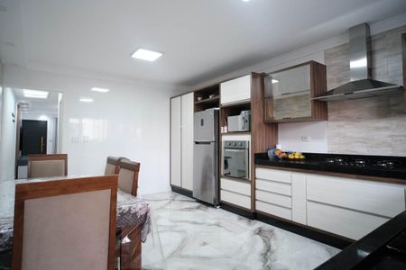Casa à venda com 200m², 3 quartos e 2 vagasCozinha