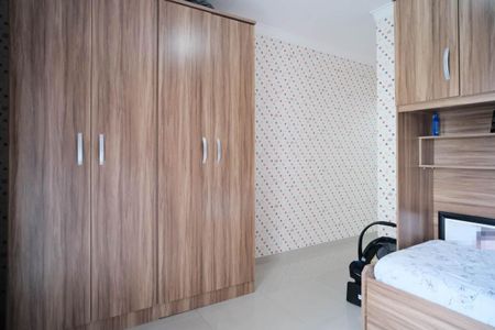 Casa à venda com 200m², 3 quartos e 2 vagasQuarto 1