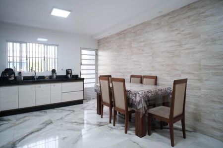 Casa à venda com 200m², 3 quartos e 2 vagasCozinha