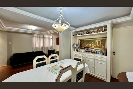 Apartamento à venda com 154m², 4 quartos e 1 vaga Apartamento à venda com 154m², 4 quartos e 1 vagaSala