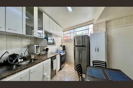 Apartamento à venda com 154m², 4 quartos e 1 vaga Apartamento à venda com 154m², 4 quartos e 1 vagaCozinha