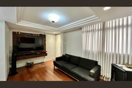 Apartamento à venda com 154m², 4 quartos e 1 vaga Apartamento à venda com 154m², 4 quartos e 1 vagaSala