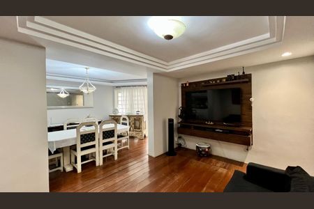 Apartamento à venda com 154m², 4 quartos e 1 vaga Apartamento à venda com 154m², 4 quartos e 1 vagaSala