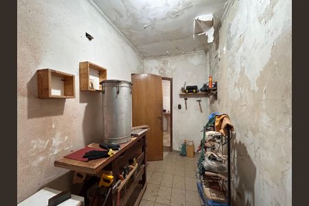 Casa à venda com 592m², 4 quartos e 6 vagas Casa à venda com 592m², 4 quartos e 6 vagasÁrea comum