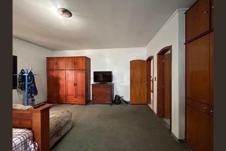Casa à venda com 592m², 4 quartos e 6 vagas Casa à venda com 592m², 4 quartos e 6 vagasSuíte 3