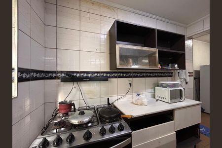 Casa à venda com 592m², 4 quartos e 6 vagas Casa à venda com 592m², 4 quartos e 6 vagasCozinha 2