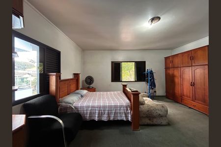 Casa à venda com 592m², 4 quartos e 6 vagas Casa à venda com 592m², 4 quartos e 6 vagasSuíte 3
