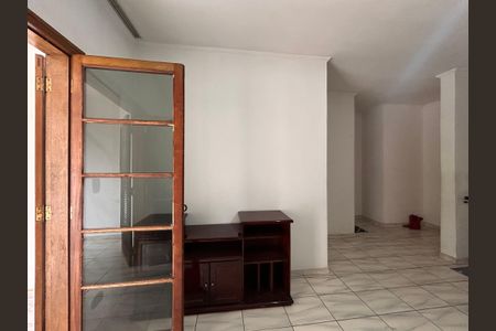 Casa à venda com 592m², 4 quartos e 6 vagas Casa à venda com 592m², 4 quartos e 6 vagasSala 3