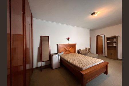 Casa à venda com 592m², 4 quartos e 6 vagas Casa à venda com 592m², 4 quartos e 6 vagasSuíte 2