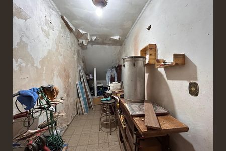 Casa à venda com 592m², 4 quartos e 6 vagas Casa à venda com 592m², 4 quartos e 6 vagasÁrea comum