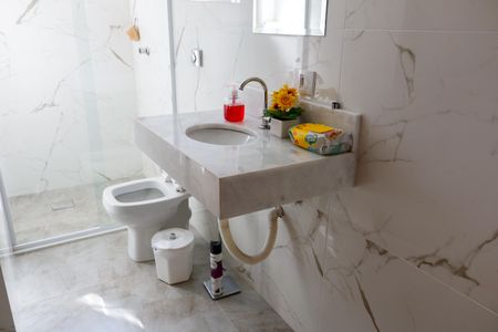 Apartamento à venda com 69m², 2 quartos e 1 vaga Apartamento à venda com 69m², 2 quartos e 1 vagaBanheiro