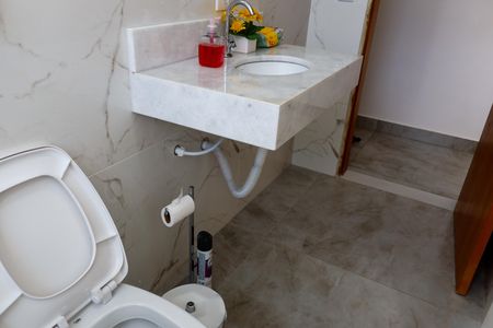 Apartamento à venda com 69m², 2 quartos e 1 vaga Apartamento à venda com 69m², 2 quartos e 1 vagaBanheiro