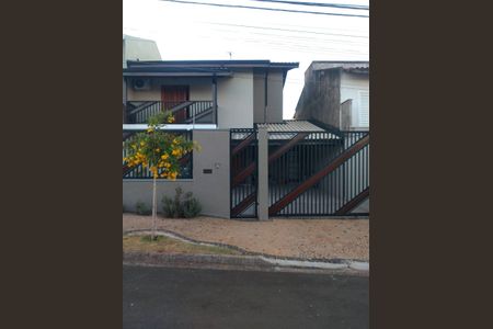 Casa de condomínio à venda com 188m², 3 quartos e 2 vagas Casa de condomínio à venda com 188m², 3 quartos e 2 vagasFachada