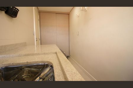 Apartamento à venda com 89m², 2 quartos e 1 vaga Apartamento à venda com 89m², 2 quartos e 1 vagaCozinha e Área de Serviço