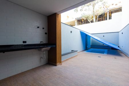 Casa à venda com 192m², 3 quartos e 3 vagas Casa à venda com 192m², 3 quartos e 3 vagasÁrea de Serviço e Piscina