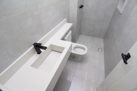 Casa à venda com 192m², 3 quartos e 3 vagas Casa à venda com 192m², 3 quartos e 3 vagasBanheiro da Suíte 2