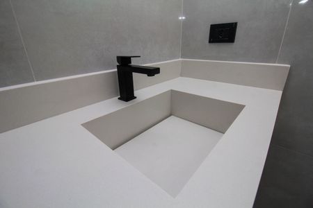 Casa à venda com 192m², 3 quartos e 3 vagas Casa à venda com 192m², 3 quartos e 3 vagasBanheiro da Suíte 1