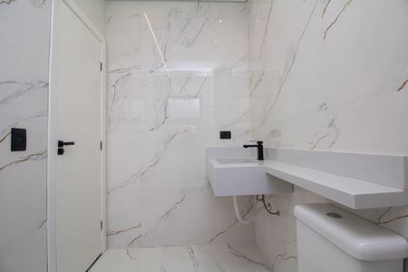 Casa à venda com 192m², 3 quartos e 3 vagas Casa à venda com 192m², 3 quartos e 3 vagasBanheiro da Suíte 3