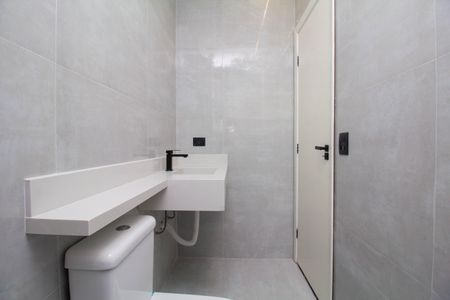 Casa à venda com 192m², 3 quartos e 3 vagas Casa à venda com 192m², 3 quartos e 3 vagasBanheiro da Suíte 1