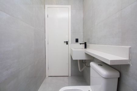 Casa à venda com 192m², 3 quartos e 3 vagas Casa à venda com 192m², 3 quartos e 3 vagasBanheiro da Suíte 2