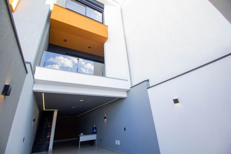 Casa à venda com 192m², 3 quartos e 3 vagas Casa à venda com 192m², 3 quartos e 3 vagasGaragem