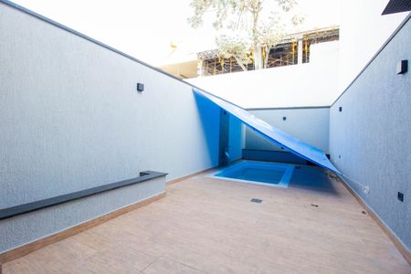 Casa à venda com 192m², 3 quartos e 3 vagas Casa à venda com 192m², 3 quartos e 3 vagasÁrea de Serviço e Piscina