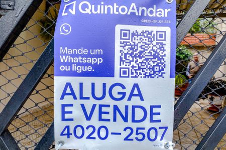 Casa à venda com 220m², 3 quartos e 2 vagasPlaquinha