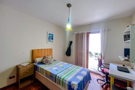 Casa à venda com 220m², 3 quartos e 2 vagasQuarto 2