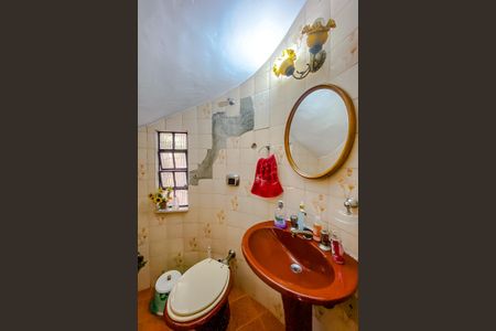 Casa à venda com 220m², 3 quartos e 2 vagasLavabo