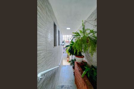 Casa à venda com 220m², 3 quartos e 2 vagasCorredor