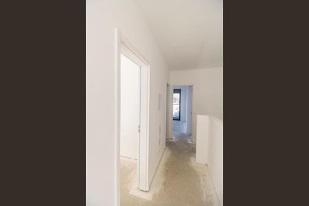 Casa de condomínio à venda com 230m², 3 quartos e 3 vagas Casa de condomínio à venda com 230m², 3 quartos e 3 vagasCorredor