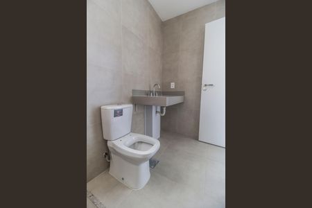 Casa de condomínio à venda com 230m², 3 quartos e 3 vagas Casa de condomínio à venda com 230m², 3 quartos e 3 vagasBanheiro da Suíte 2