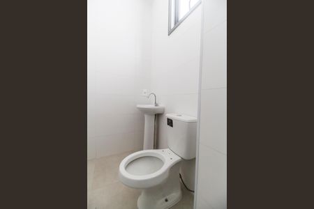 Casa de condomínio à venda com 230m², 3 quartos e 3 vagas Casa de condomínio à venda com 230m², 3 quartos e 3 vagasBanheiro de serviço