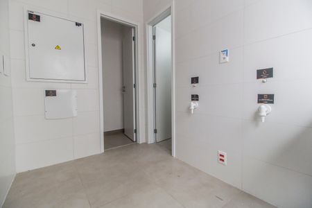 Casa de condomínio à venda com 230m², 3 quartos e 3 vagas Casa de condomínio à venda com 230m², 3 quartos e 3 vagasÁrea de Serviço