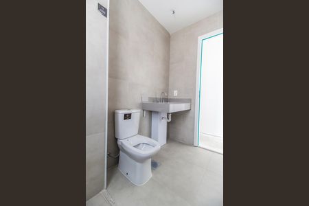 Casa de condomínio à venda com 230m², 3 quartos e 3 vagas Casa de condomínio à venda com 230m², 3 quartos e 3 vagasBanheiro da Suíte 3